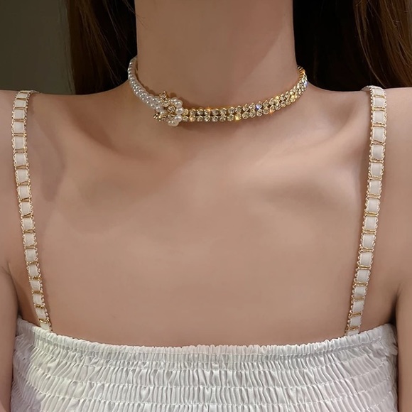 🌟 Gold Plated Pearl Rhinestone Choker Two Tone Chain Necklace - Picture 6 of 7